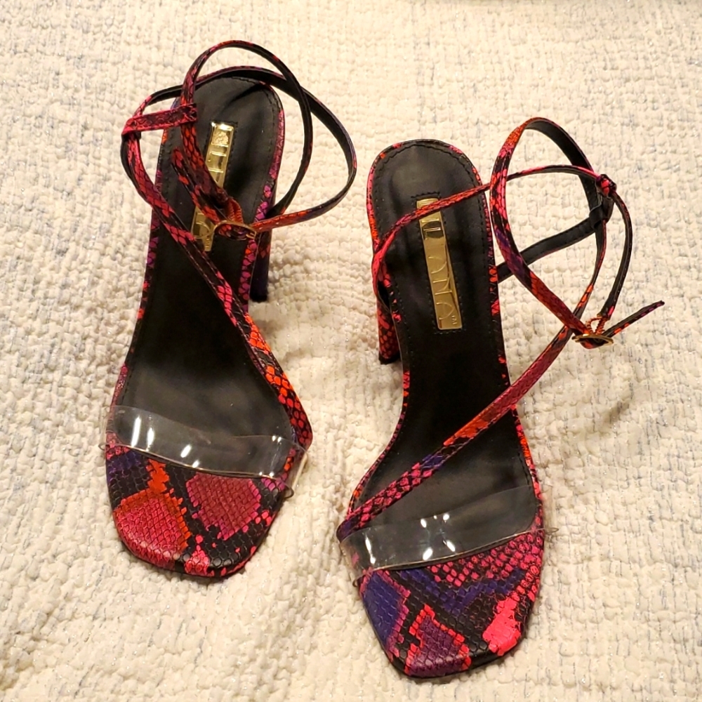 Liliana heels